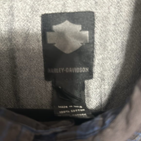 Men’s Harley Davidson button down - Picture 2 of 3